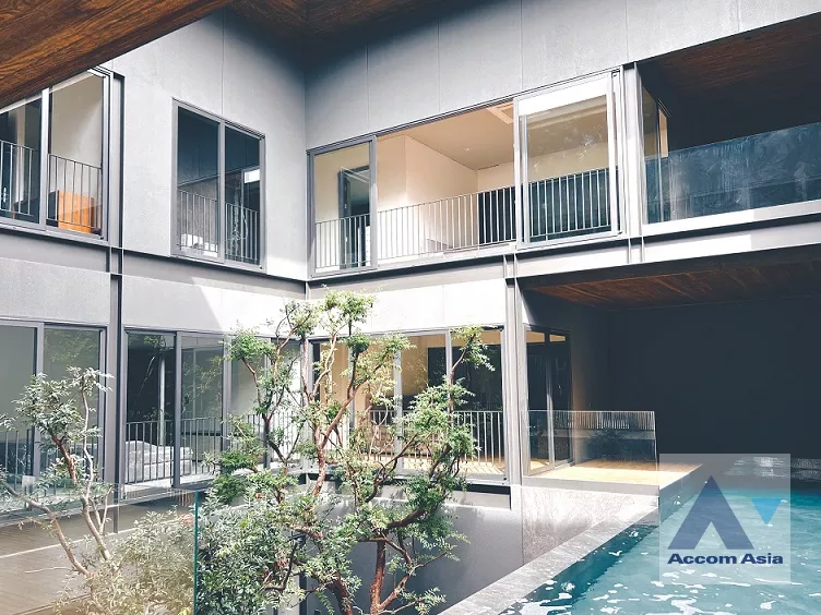  1  4 br House for rent and sale in Pattanakarn ,Bangkok ARL Ramkhamhaeng AA36555