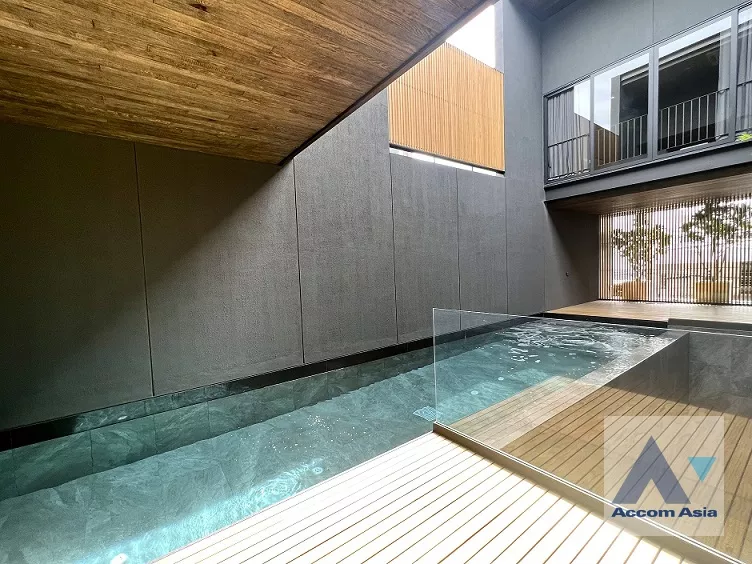 5  4 br House for rent and sale in Pattanakarn ,Bangkok ARL Ramkhamhaeng AA36555