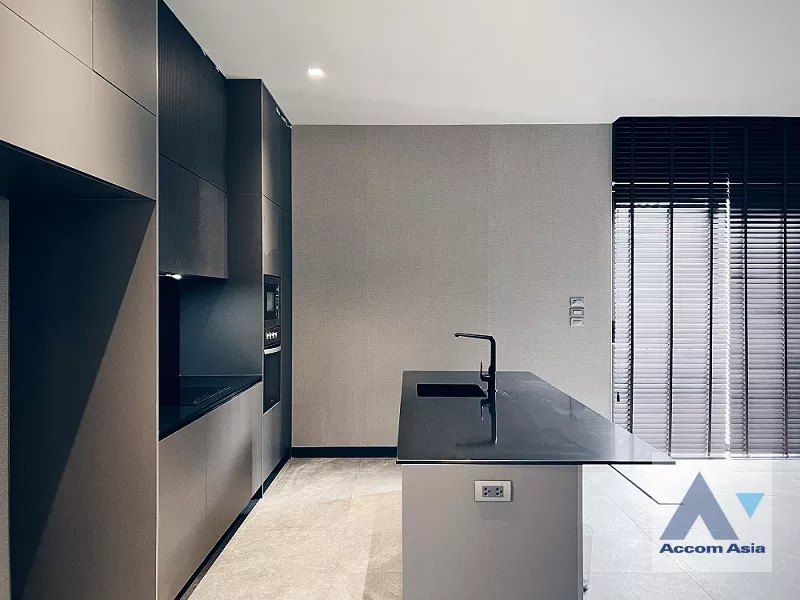 12  4 br House for rent and sale in Pattanakarn ,Bangkok ARL Ramkhamhaeng AA36555