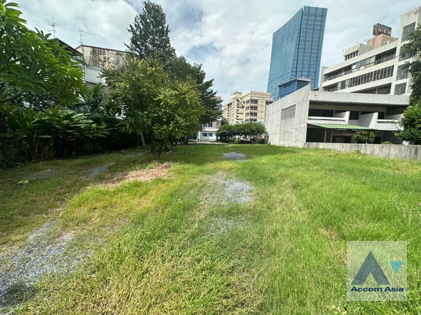 23  4 br House For Rent in Phaholyothin ,Bangkok BTS Ari AA36557