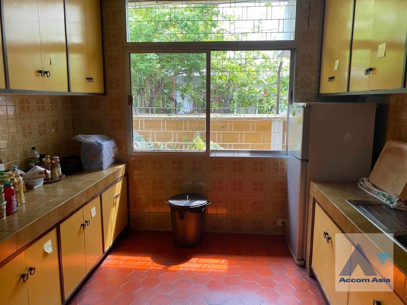  1  4 br House For Sale in Sukhumvit ,Bangkok BTS Phrom Phong AA36567