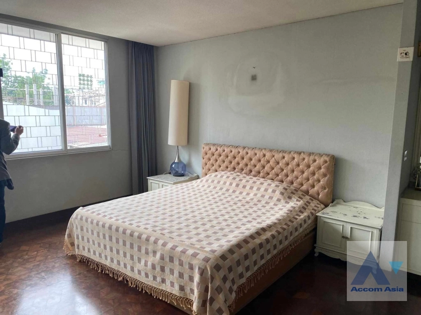 7  4 br House For Sale in Sukhumvit ,Bangkok BTS Phrom Phong AA36567