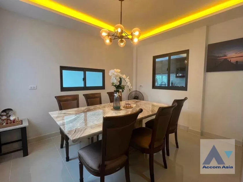 6  3 br Townhouse For Rent in  ,Samutprakan  at House AA36584