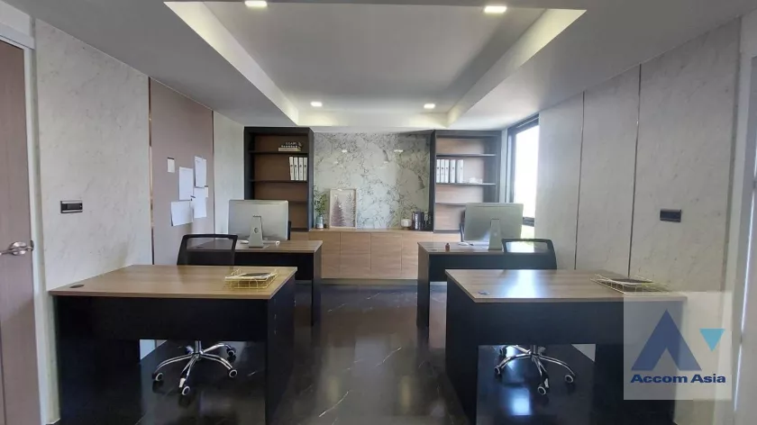 unit 2 Bedrooms  Townhouse For Sale in Petchkasem, Bangkok  (AA36588)