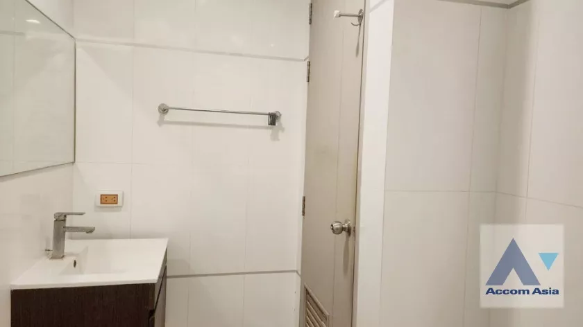 7  1 br Condominium For Sale in Ratchadaphisek ,Bangkok BTS Thong Lo at Thru Thonglor AA36591