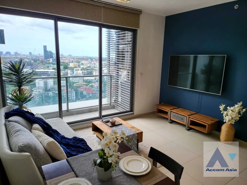 Fully Furnished |  The Lofts Ekkamai  Condominium  1 Bedroom for Rent BTS Ekkamai in Sukhumvit Bangkok