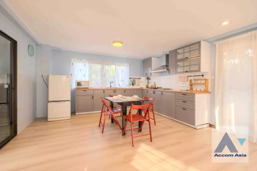  1  4 br House for rent and sale in Sukhumvit ,Bangkok BTS On Nut AA36596