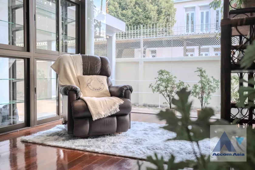 6  4 br House for rent and sale in Sukhumvit ,Bangkok BTS On Nut AA36596