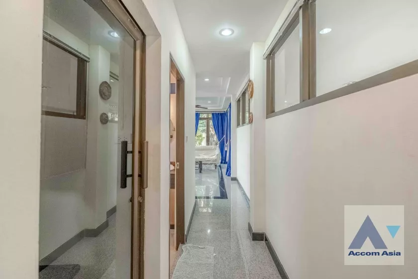 8  4 br House for rent and sale in Sukhumvit ,Bangkok BTS On Nut AA36596