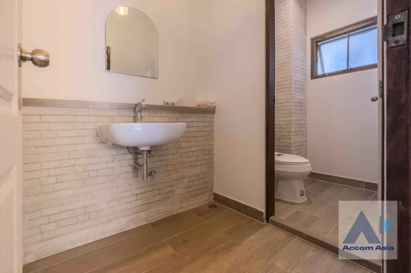 14  4 br House for rent and sale in Sukhumvit ,Bangkok BTS On Nut AA36596