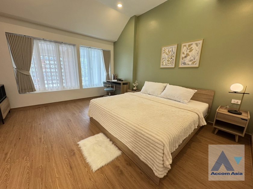 18  2 br Townhouse For Sale in Sukhumvit ,Bangkok BTS Phra khanong at Moo Baan Klongtan Nivet AA36604