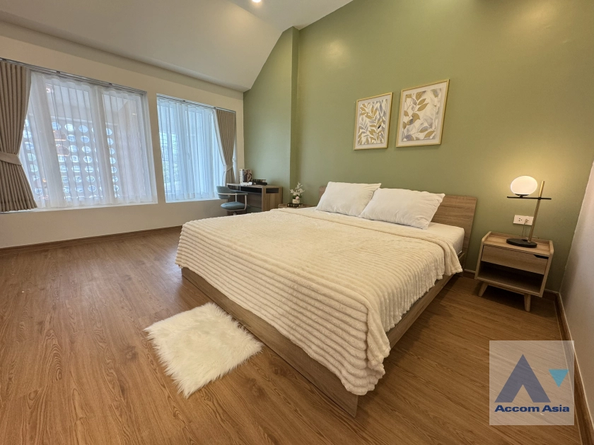 5  2 br Townhouse For Sale in Sukhumvit ,Bangkok BTS Phra khanong at Moo Baan Klongtan Nivet AA36604