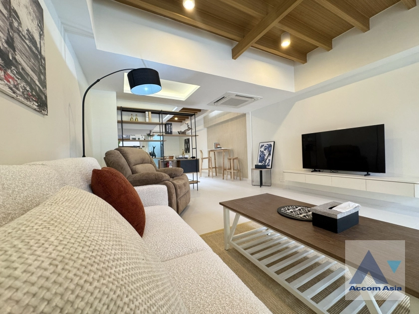 7  2 br Townhouse For Sale in Sukhumvit ,Bangkok BTS Phra khanong at Moo Baan Klongtan Nivet AA36604