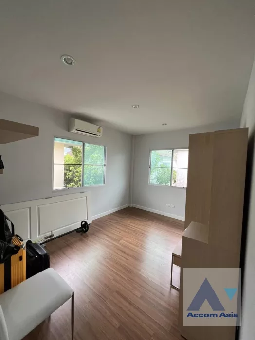 5  3 br House For Sale in Dusit ,Bangkok  at Mantana-Pinklao-Rama 5 AA36611