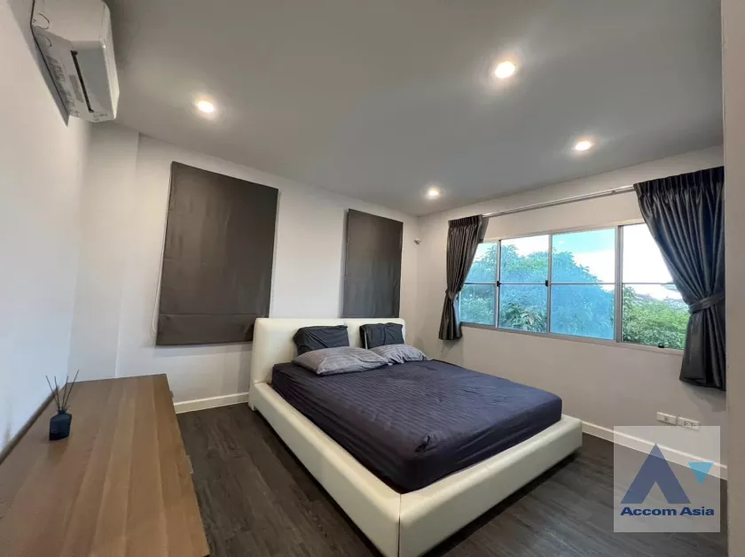 8  3 br House For Sale in Dusit ,Bangkok  at Mantana-Pinklao-Rama 5 AA36611