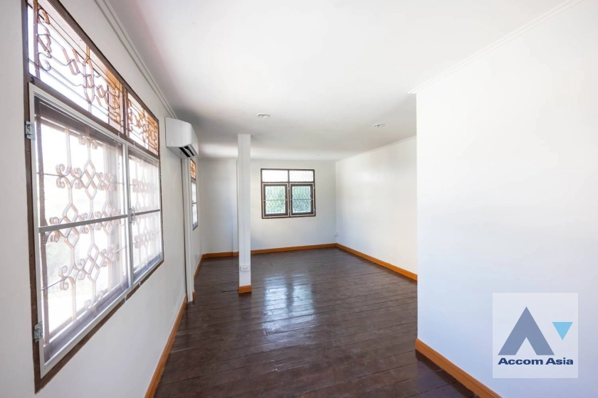 8  2 br House For Rent in Sukhumvit ,Bangkok BTS Phrom Phong AA36616