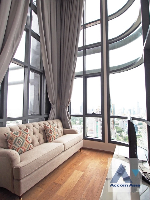 Duplex Condo |  Q Chidlom - Phetchaburi Condominium  1 Bedroom for Rent BTS Chitlom in Phaholyothin Bangkok