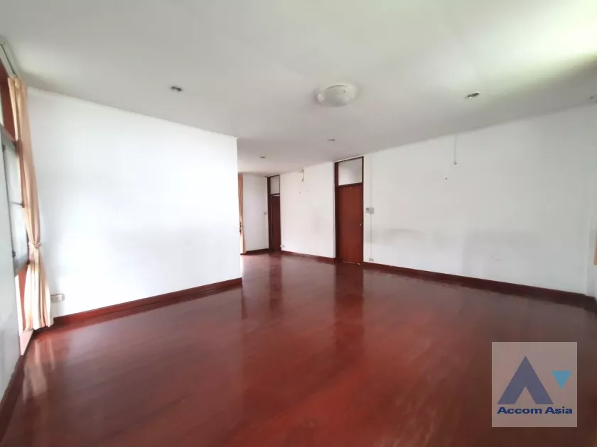 25  2 br House for rent and sale in Pattanakarn ,Bangkok ARL Ramkhamhaeng AA36622