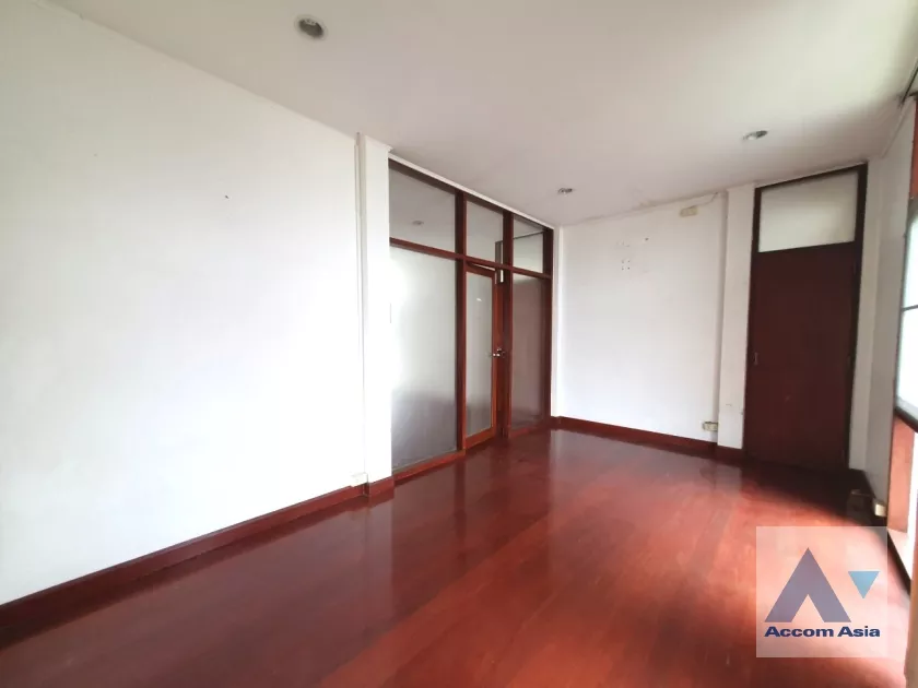 20  2 br House for rent and sale in Pattanakarn ,Bangkok ARL Ramkhamhaeng AA36622