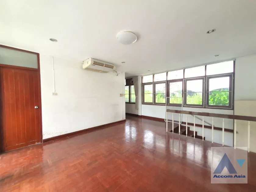 30  2 br House for rent and sale in Pattanakarn ,Bangkok ARL Ramkhamhaeng AA36622