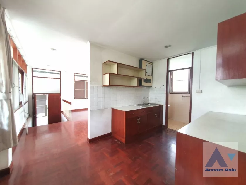 31  2 br House for rent and sale in Pattanakarn ,Bangkok ARL Ramkhamhaeng AA36622