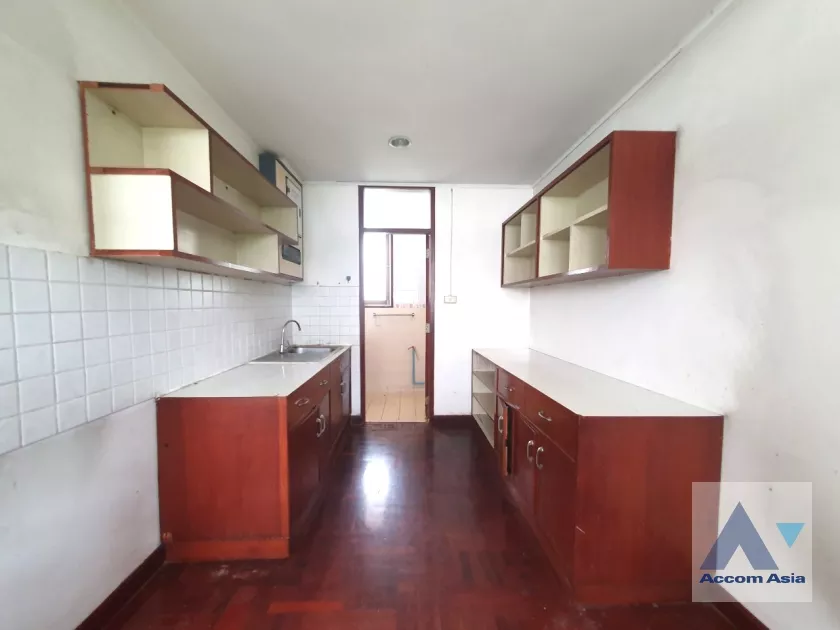 32  2 br House for rent and sale in Pattanakarn ,Bangkok ARL Ramkhamhaeng AA36622