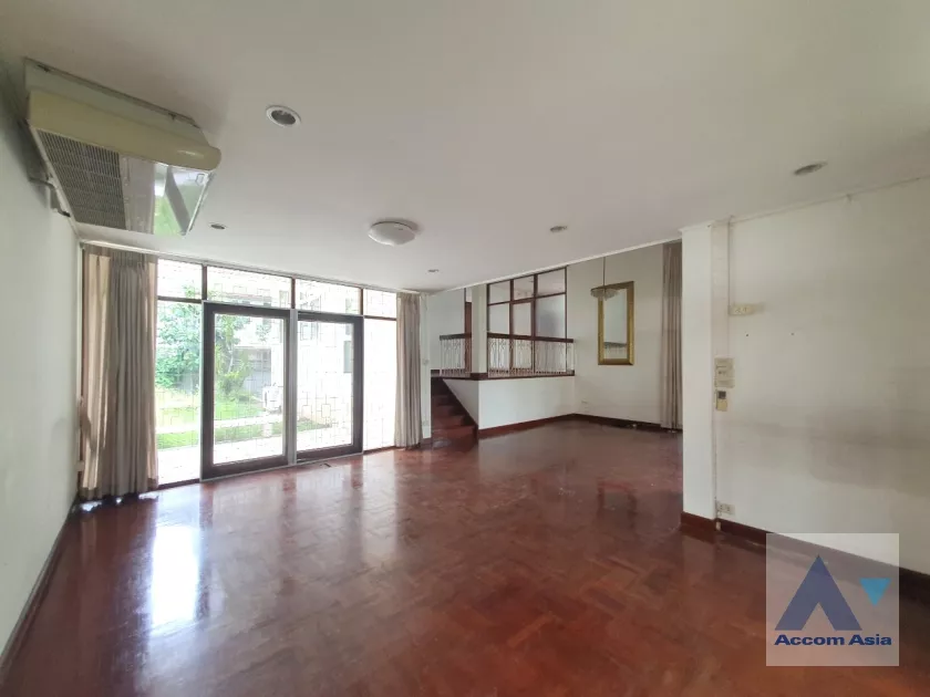 17  2 br House for rent and sale in Pattanakarn ,Bangkok ARL Ramkhamhaeng AA36622