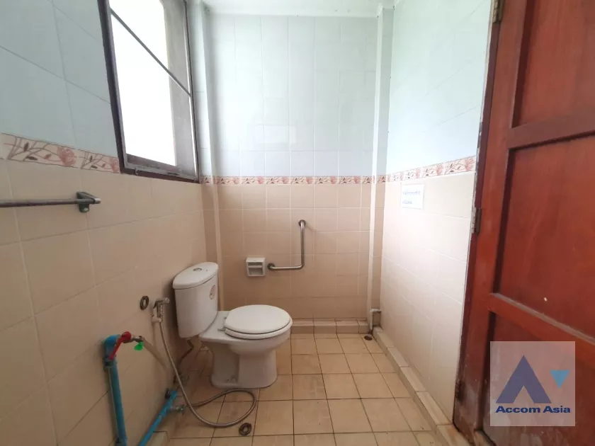 45  2 br House for rent and sale in Pattanakarn ,Bangkok ARL Ramkhamhaeng AA36622