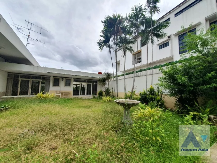 10  2 br House for rent and sale in Pattanakarn ,Bangkok ARL Ramkhamhaeng AA36622