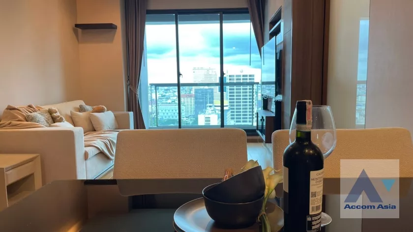 8  1 br Condominium For Rent in Silom ,Bangkok BTS Chong Nonsi at The Address Sathorn AA36625