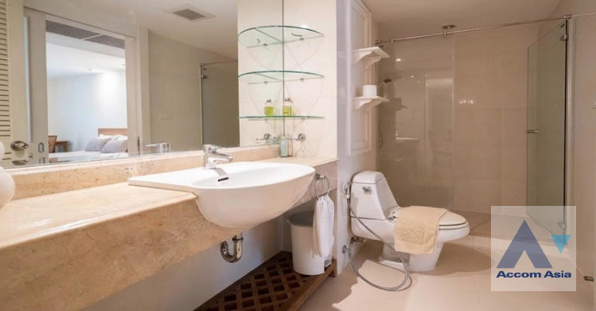 7  2 br Apartment for rent and sale in Silom ,Bangkok BTS Chong Nonsi at Highly Convenient Residence Fews Mins Walk to Silom and Sathon AA36628