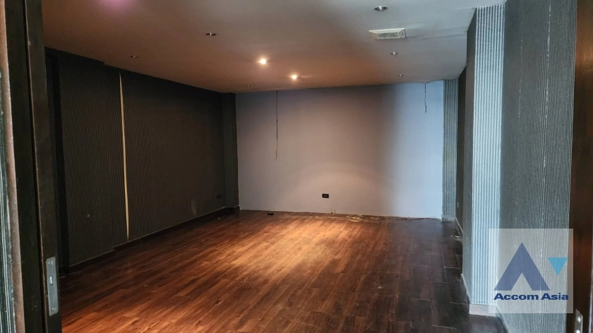  1  Shophouse For Rent in Sukhumvit ,Bangkok BTS Thong Lo AA36634