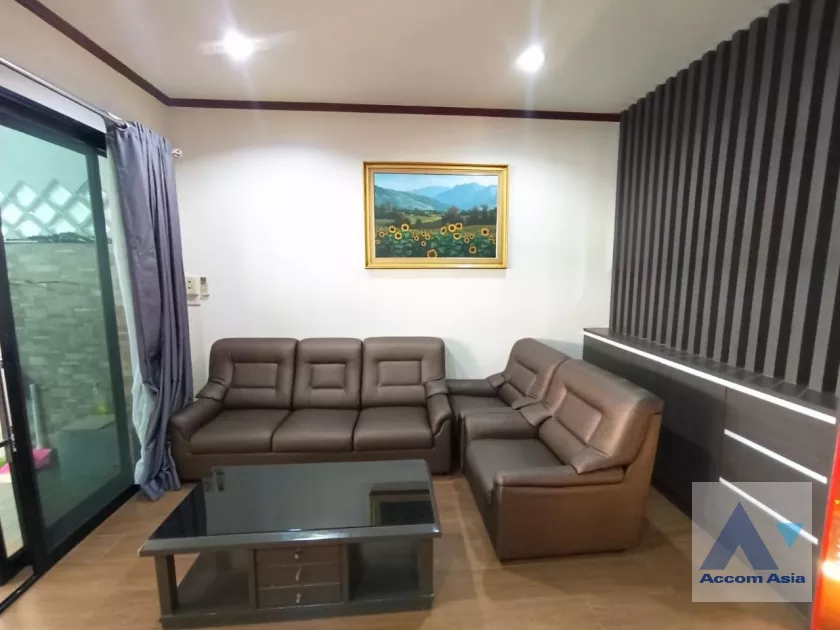 unit 4 Bedrooms  Townhouse For Rent & Sale in Rama 3, Bangkok  (AA36635)