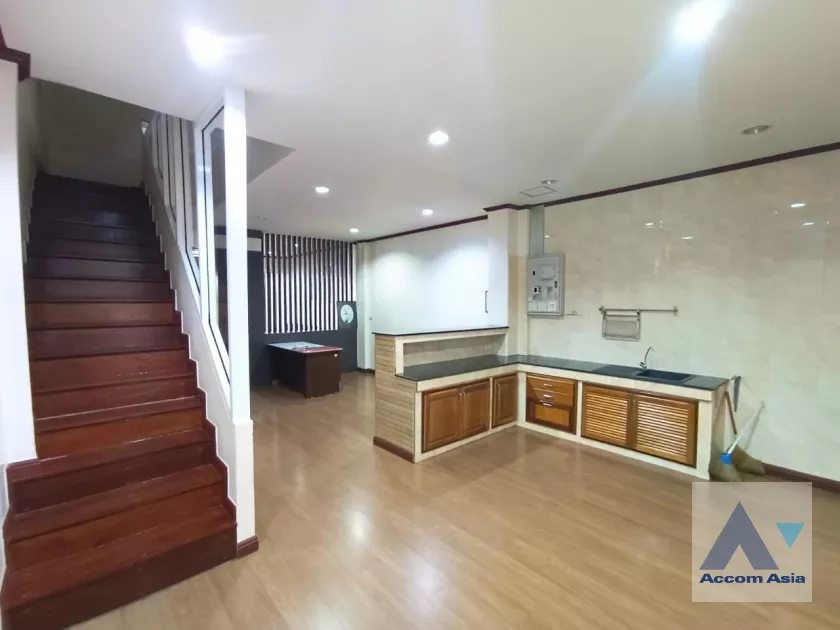 7  4 br Townhouse for rent and sale in Rama 3 ,Bangkok  AA36635