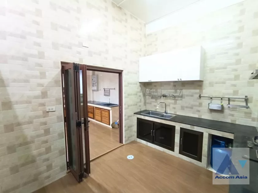 10  4 br Townhouse for rent and sale in Rama 3 ,Bangkok  AA36635