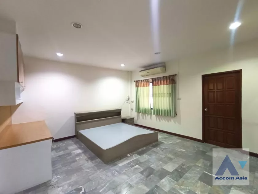 24  4 br Townhouse for rent and sale in Rama 3 ,Bangkok  AA36635