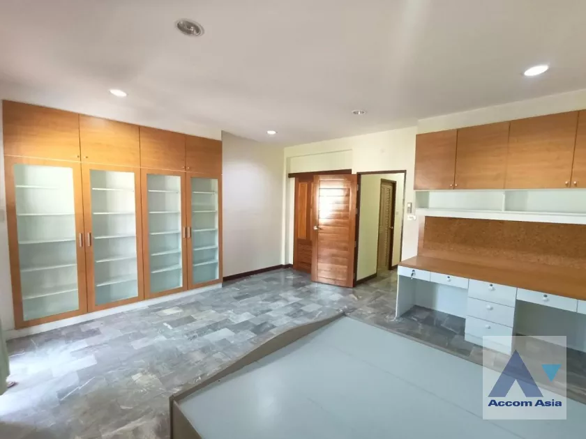 22  4 br Townhouse for rent and sale in Rama 3 ,Bangkok  AA36635