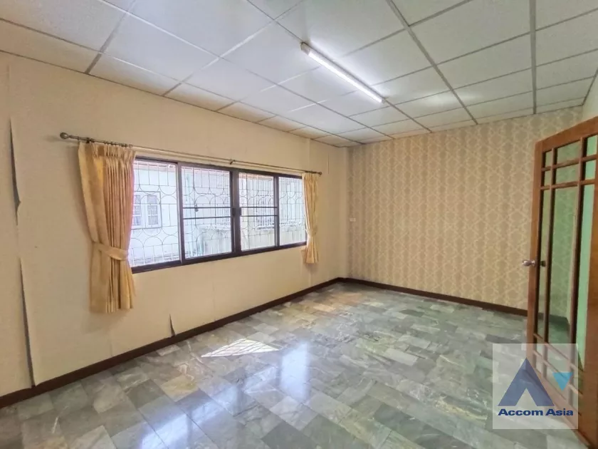 26  4 br Townhouse for rent and sale in Rama 3 ,Bangkok  AA36635