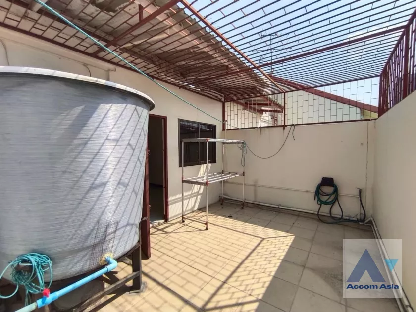 32  4 br Townhouse for rent and sale in Rama 3 ,Bangkok  AA36635