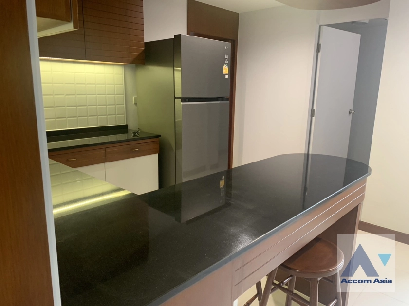 unit 3 Bedrooms  Condominium For Rent in Sukhumvit, Bangkok  near BTS Ekkamai (AA36637)