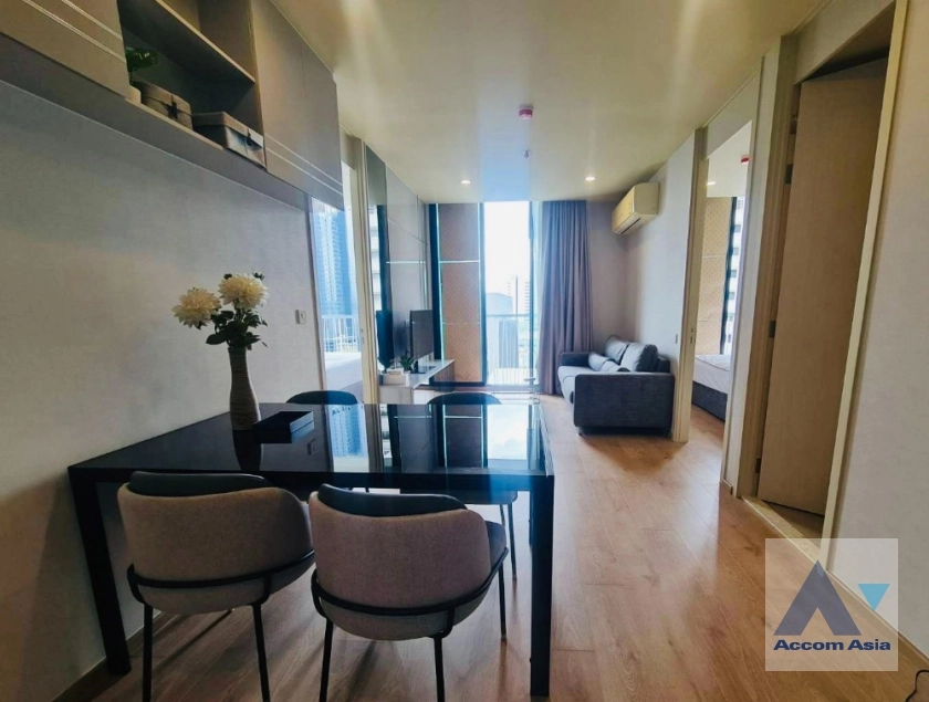 Fully Furnished, Corner Unit |  Noble Recole Condominium  2 Bedroom for Sale & Rent MRT Sukhumvit in Sukhumvit Bangkok