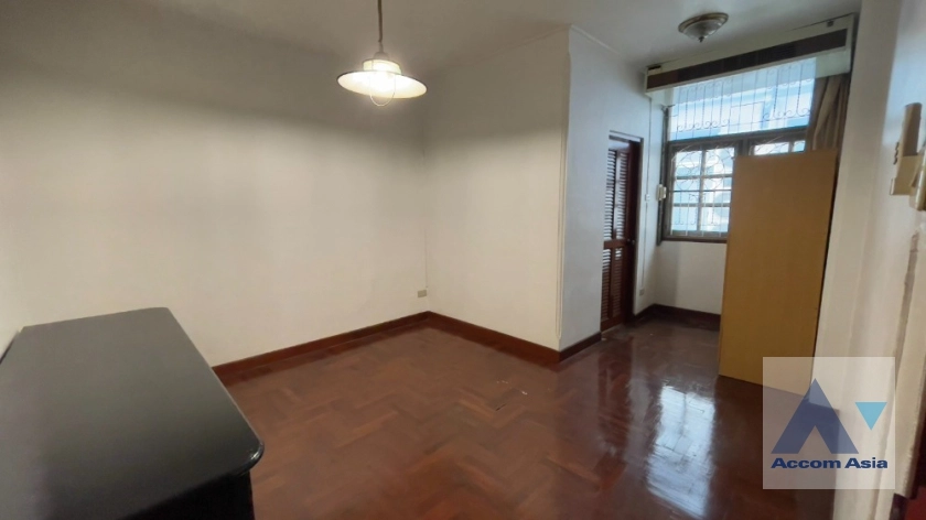 8  4 br House for rent and sale in Sukhumvit ,Bangkok BTS Ekkamai at Ekkamai Villas AA36656