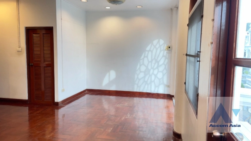 9  4 br House for rent and sale in Sukhumvit ,Bangkok BTS Ekkamai at Ekkamai Villas AA36656