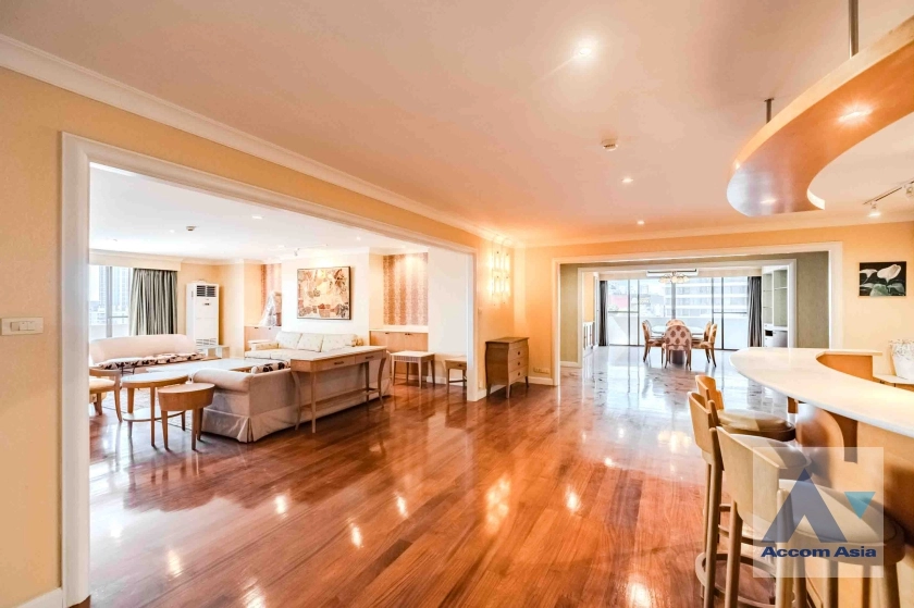 unit 3 Bedrooms  Condominium For Rent & Sale in Sukhumvit, Bangkok  near BTS Ekkamai (AA36666)