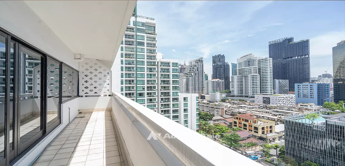  2 Bedrooms  Apartment For Rent in Sukhumvit, Bangkok  near BTS Asok - MRT Sukhumvit (15089)
