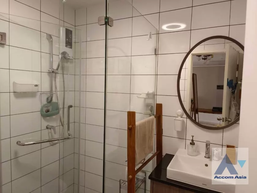 6  1 br Condominium For Sale in Ratchadaphisek ,Bangkok MRT Huai Khwang at Chapter One Eco Ratchada-Huaikwang AA36674