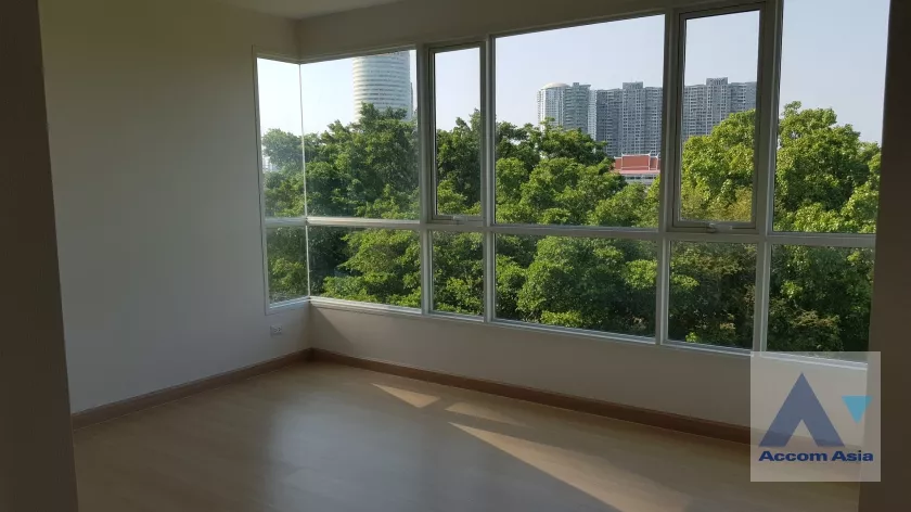  2 Bedrooms  Condominium For Sale in Sathorn, Bangkok  near BRT Wat Dan (AA36680)
