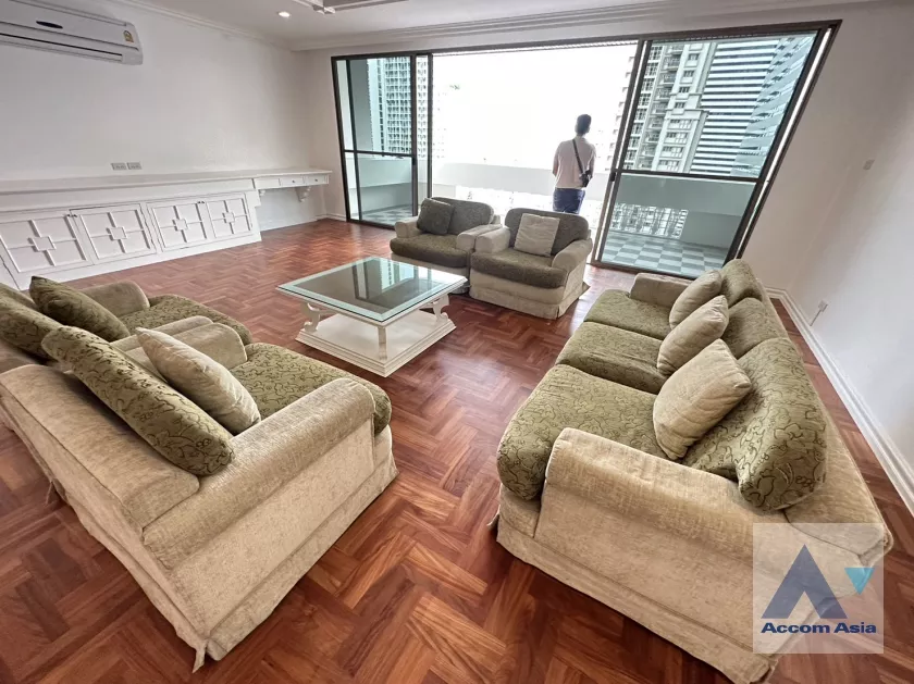  1  3 br Apartment For Rent in Sukhumvit ,Bangkok BTS Asok - MRT Sukhumvit at Family-Friendly 360 SQ.M. Residence Near Terminal 21 AA36684