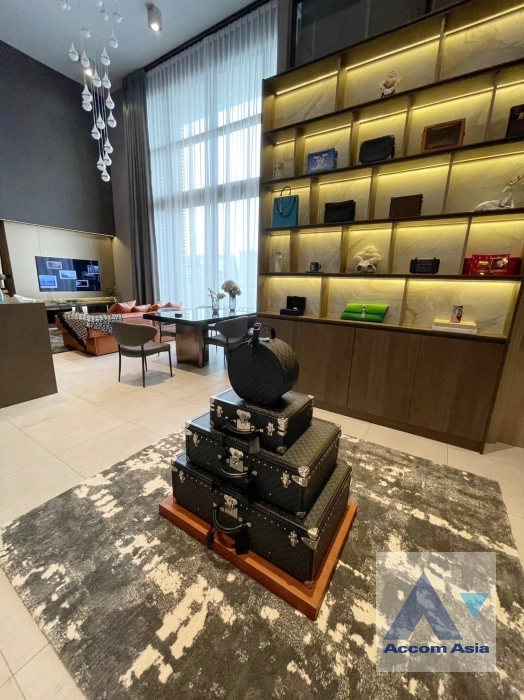  2  3 br Condominium For Sale in Sukhumvit ,Bangkok MRT Phetchaburi at The Lofts Asoke AA36689