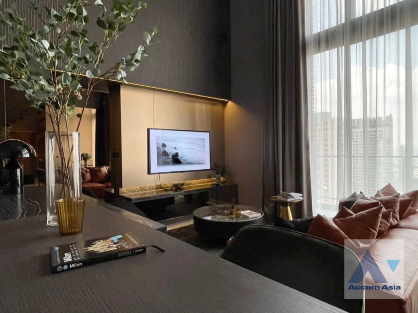  1  3 br Condominium For Sale in Sukhumvit ,Bangkok MRT Phetchaburi at The Lofts Asoke AA36689